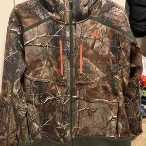 Women’s Under Armour Jacket. Size XL. Only worn a few times.